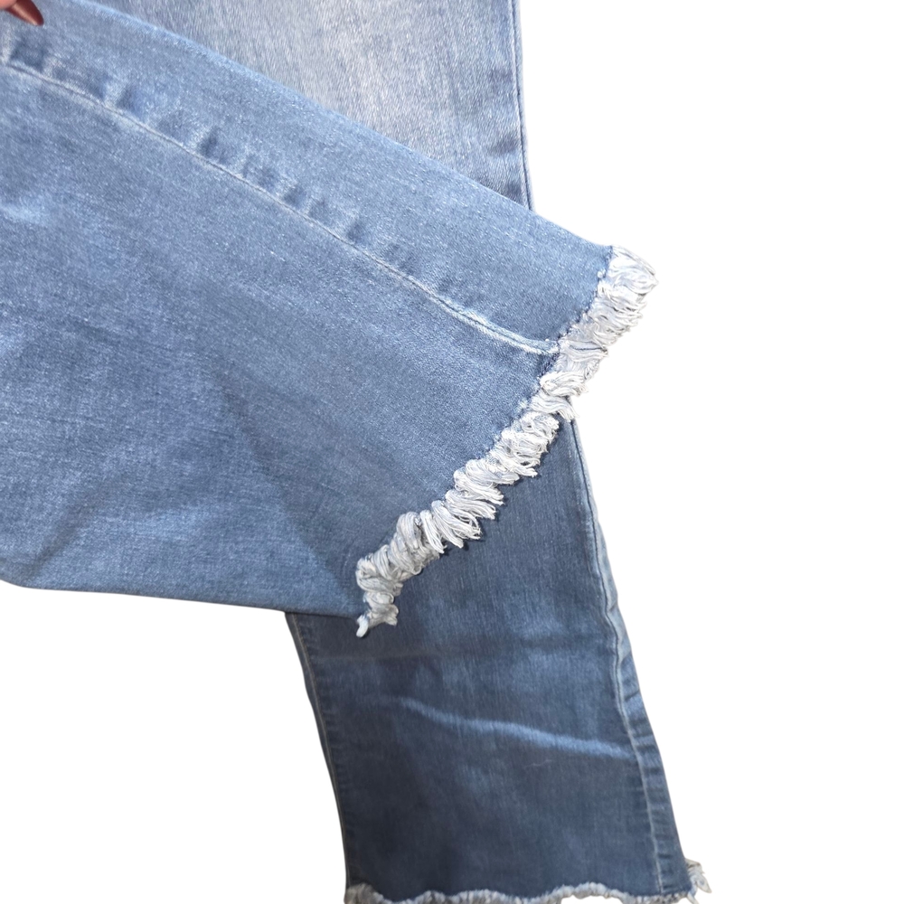 YMI Stylish Raw Hem Flare Women's Jeans Size 3/26 - Picture 3 of 4